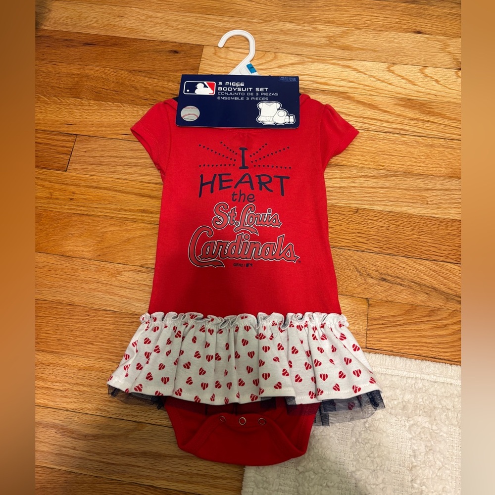 *NWT* St. Louis Cardinals Baby Outfit